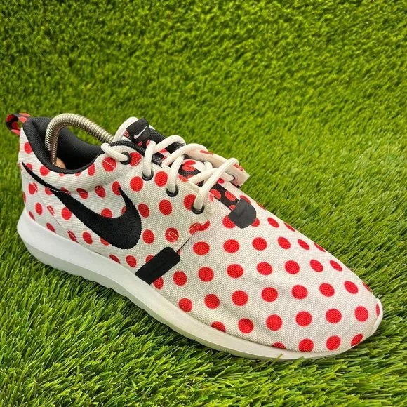 Nike polka hotsell dot running shoes